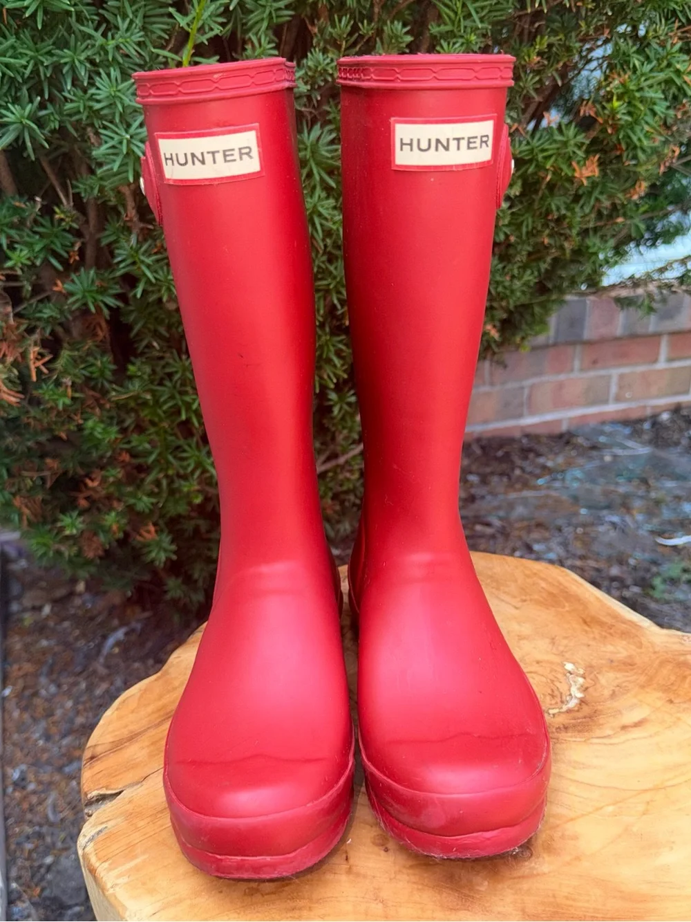 Hunter Kids Original Rain Boots in matte military red Size 2